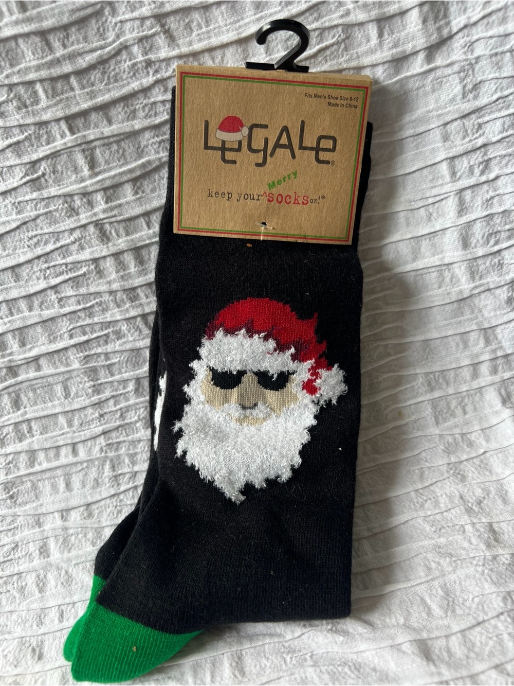 Legale Men’s Santa Crew Socks Black Christmas Holiday Novelty  Size 8-12 NWT